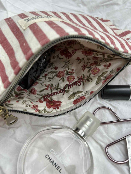 Pochette à volants rouge et blanche