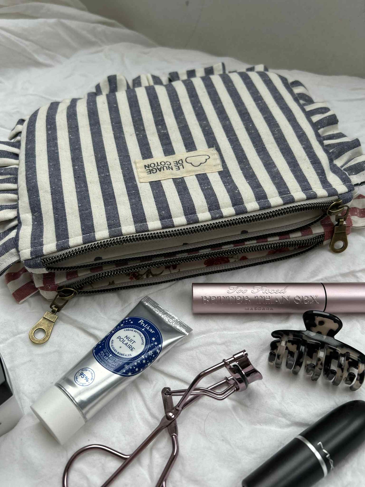 Pochette à volants bleue et blanche